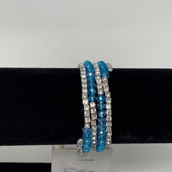 LAST 1! 🎁NWT Beautiful Blue Beaded & CZ Bracelet! - Picture 5 of 7